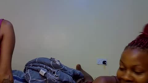 Snapshot of gianna_012 chatting on 09.12.25 ENNY online show from 09.12.25