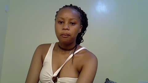 Snapshot of gianna_012 chatting on 09.20.25 ENNY online show from 09.20.25