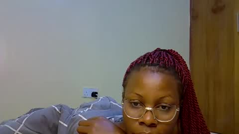 Snapshot of gianna_012 chatting on 09.21.25 ENNY online show from 09.21.25