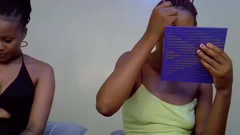 Snapshot of gianna_012 chatting on 09.23.25 ENNY online show from 09.23.25