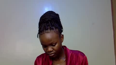 Snapshot of gianna_012 chatting on 10.07.25 ENNY online show from 10.07.25