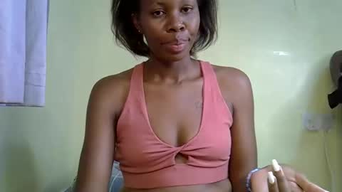 Snapshot of gianna_012 chatting on 01.06.26 ENNY online show from 01.06.26