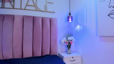 Snapshot of giannasue chatting on 01.25.25 giannasue online show from 01.25.25