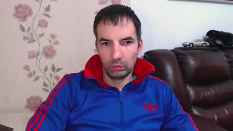 Snapshot of gianni_lion chatting on 11.24.25 Gianni online show from 11.24.25