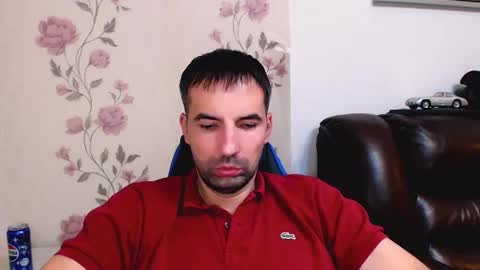 Snapshot of gianni_lion chatting on 11.25.25 Gianni online show from 11.25.25