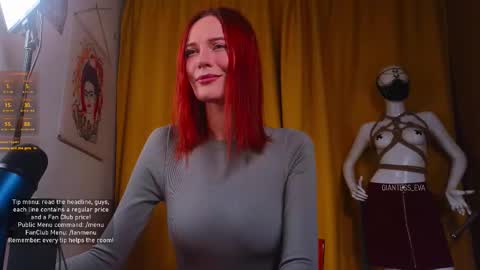 Snapshot of giantess_eva chatting on 11.12.25 Eva online show from 11.12.25