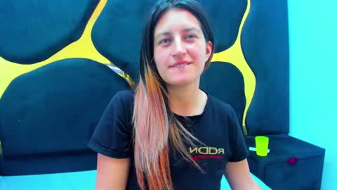 GiaRoussel online show from 02.25.25