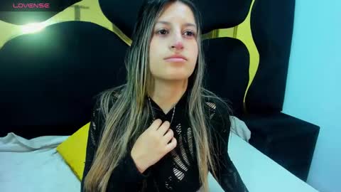 GiaRoussel online show from 10.31.25