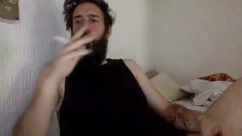 Snapshot of giggy81 chatting on 11.05.25 iggy online show from 11.05.25