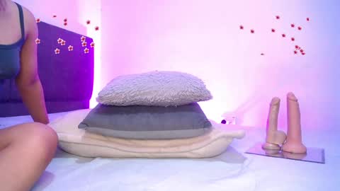 Snapshot of gigi_big_ass chatting on 01.12.25 alizzon online show from 01.12.25