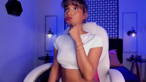 Snapshot of gigi_strawberry chatting on 02.27.25 GIGI online show from 02.27.25