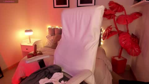 GIGI online show from 02.12.26