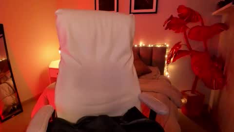 GIGI online show from 02.13.26