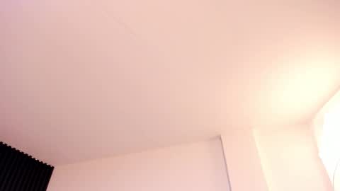 Snapshot of gigiidoll chatting on 10.01.25 Gigi Doll online show from 10.01.25