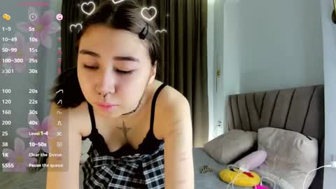 Snapshot of gigimeii chatting on 04.17.26 Jany online show from 04.17.26