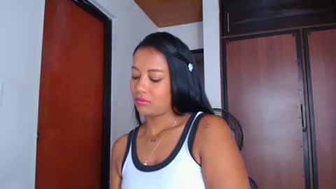 Snapshot of gigimiler8 chatting on 03.06.25 Sharlotte online show from 03.06.25