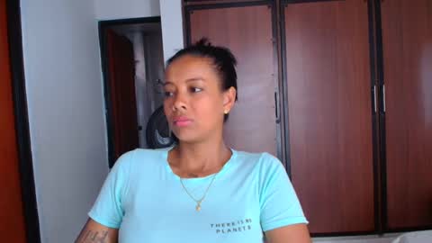 Snapshot of gigimiler8 chatting on 03.11.25 Sharlotte online show from 03.11.25