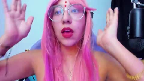 Snapshot of gigimooon chatting on 11.09.25 gigimooon online show from 11.09.25