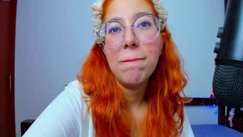 Snapshot of gigimooon chatting on 02.04.26 gigimooon online show from 02.04.26