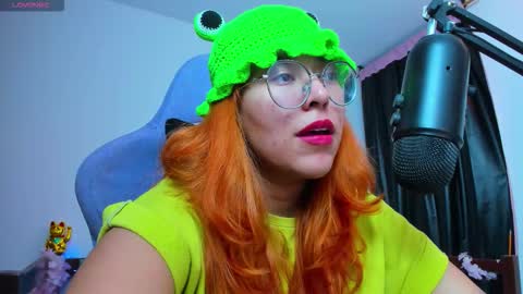 Snapshot of gigimooon chatting on 02.22.26 gigimooon online show from 02.22.26