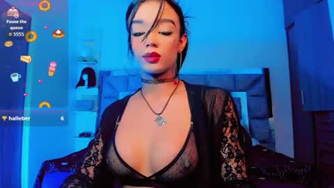 Snapshot of gigitremblay chatting on 06.18.26 gigitremblay online show from 06.18.26