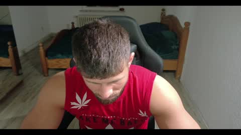 Snapshot of gigollo65 chatting on 04.04.26 Moki online show from 04.04.26