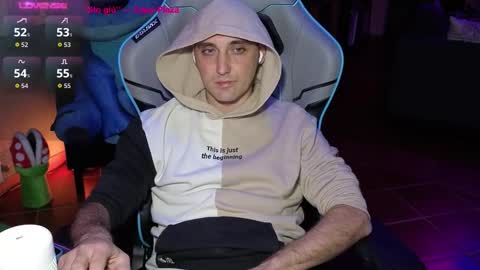 Snapshot of gil_gamesh2nd chatting on 10.30.25 Mirko online show from 10.30.25