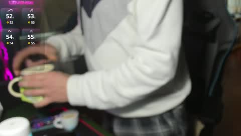 Snapshot of gil_gamesh90 chatting on 01.12.25 Mirko online show from 01.12.25