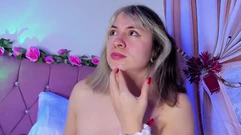 Snapshot of gilakat chatting on 12.25.24 gilakat online show from 12.25.24