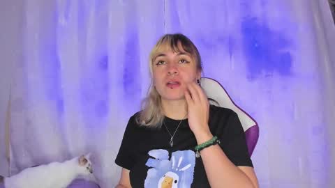 Snapshot of gilakat chatting on 01.21.25 gilakat online show from 01.21.25