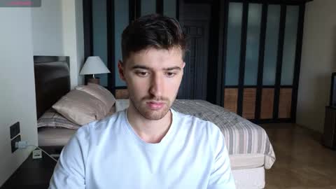 Snapshot of gilbertogonzales chatting on 11.25.25 gilbertogonzales online show from 11.25.25