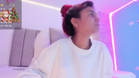 Snapshot of gimenalara chatting on 12.22.24 Gimena online show from 12.22.24