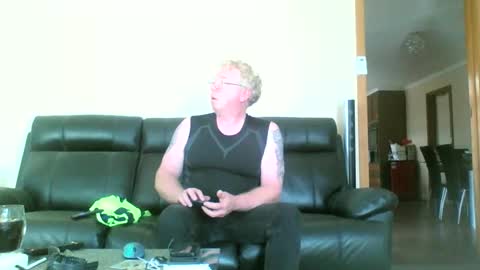 gimmmieoooo online show from 01.07.25