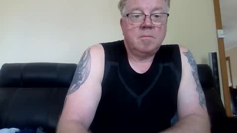 gimmmieoooo online show from 02.08.26