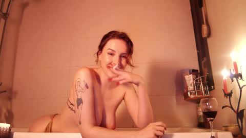 Snapshot of gin_and_juice_ chatting on 02.15.25 Suki online show from 02.15.25