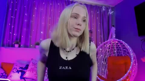 Snapshot of gina_lovelyy chatting on 02.27.26 Gina online show from 02.27.26