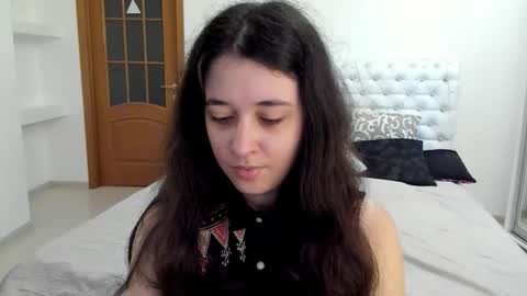 Kate online show from 09.22.25