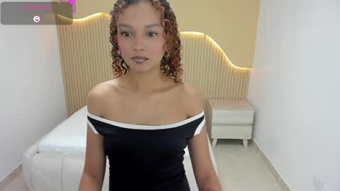 Snapshot of ginamorelo chatting on 05.02.26 G I A N A online show from 05.02.26