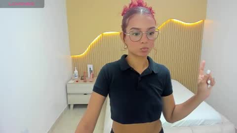Snapshot of ginamorelo chatting on 05.29.26 G I A N A online show from 05.29.26