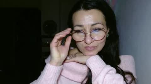 Snapshot of ginaoneon chatting on 01.20.25 GinaONeon online show from 01.20.25