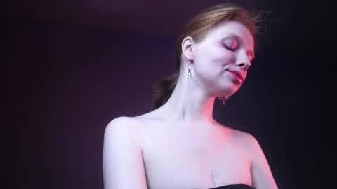        im expecting 350 thumbs up on my altar   online show from 02.15.25