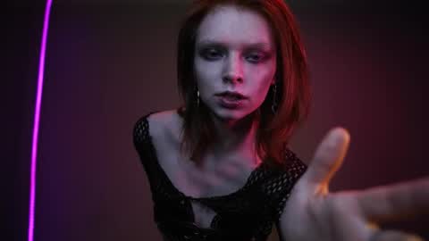        im expecting 350 thumbs up on my altar   online show from 04.03.26