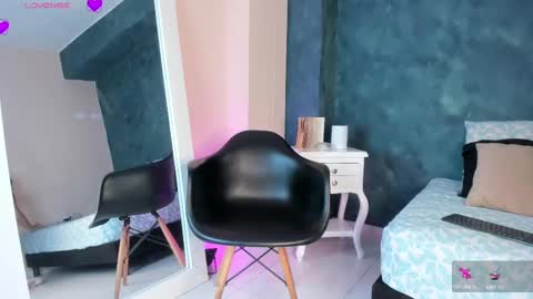 Snapshot of gingermoon_ chatting on 10.02.25 Ginger online show from 10.02.25