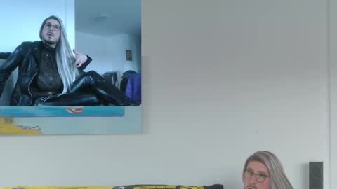 Snapshot of gingerpink1911 chatting on 11.28.25 GingerPink online show from 11.28.25