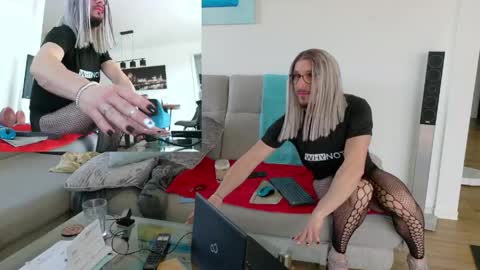 Snapshot of gingerpink1911 chatting on 03.30.26 GingerPink online show from 03.30.26