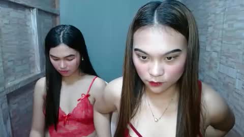 Snapshot of ginna2005 chatting on 10.21.25 ginna2005 online show from 10.21.25