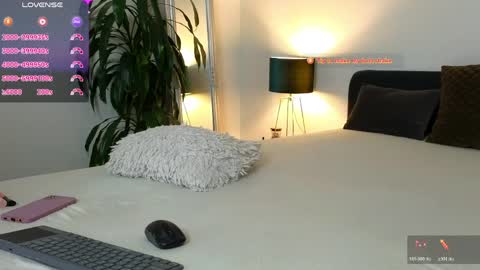 Snapshot of ginnybabe_ chatting on 05.12.26 Ginny online show from 05.12.26