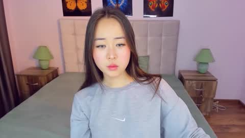 Snapshot of ginnycherry chatting on 01.14.25 Ginny online show from 01.14.25