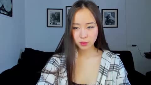 Snapshot of ginnycherry chatting on 02.06.25 Ginny online show from 02.06.25