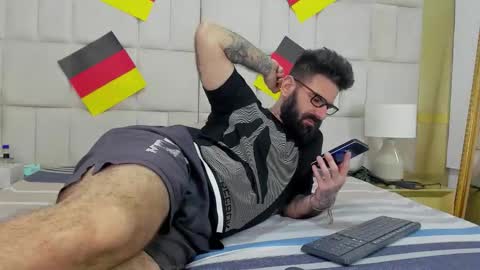 gio_lorenz online show from 10.01.25